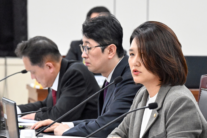 20일 대구 수성구 대구광역공소청에서 열린 국회 법제사법위원회의 2026년도 국정감사에서 진보당 손솔 의원이 질의하고 있다. 이날 국정감사는 대구·부산·울산·창원 지역 공소청을 대상으로 진행됐다. 정세영 수습기자