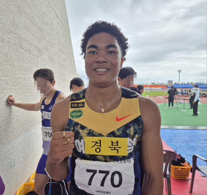 지난 19일 제주 서귀포시 강창학종합경기장에서 열린 전국체전 육상 남자 일반부 200m 결승에서 1위를 차지한 나마디 조엘진이 영남일보와 인터뷰를 갖고 있다. 노진실기자