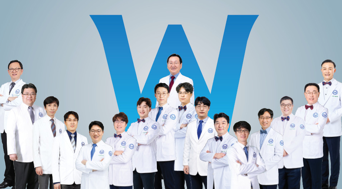 W병원에서는 수부외과 세부전문의 11명·정형외과 전문의 17명 등 총 전문의 47명이 진료하고 있다. W병원 제공
