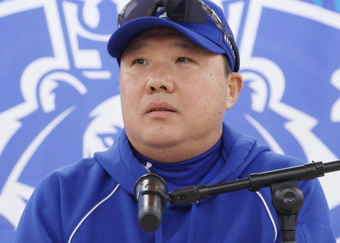 지난 27일 삼성 박진만 감독이 이날 대구삼성라이온즈파크에서 열린 삼성과 KIA의 PO 2차전에 앞서 취재진과 인터뷰하고 있다. 삼성 라이온즈 제공