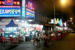 [이춘호기자의 푸드 블로그] 지역 전통시장 숨은 먹거리 (3) 칠성시장 야간 포장마차촌