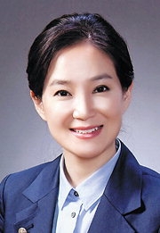 [문화산책] 꽃으로도 때리지 마세요