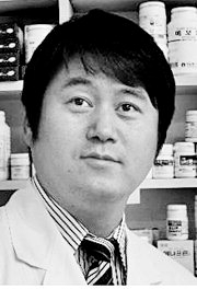 [문화산책] 길을 가는 세 사람