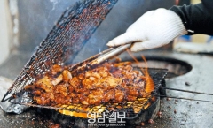 [스토리텔링 2012] 作家 경북음식을 이야기하다 <16> 조정일이 만난 김천 지례흑돼지구이