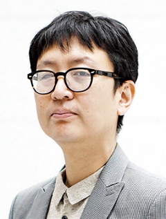 [문화산책] 아주 다른 두 교황 이야기