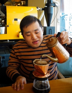 [이춘호 기자의 푸드 블로그] 오너 셰프를 찾아서 - ‘커피맛을 조금 아는남자’ 커피마케터 김현준