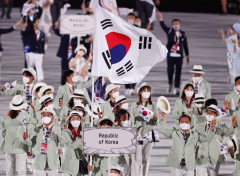 도쿄 올림픽 개막식...‘떨어져 있지만 혼자가 아니다’ 세계인에 희망 메시지