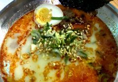 [대구 맛집] 경북대 북문 '고운라멘'…깔끔한 육수·매콤한 별미로 입맛 공략 '곱창라멘'