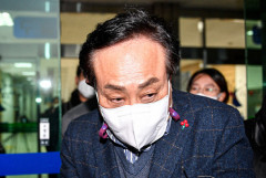 검찰, 억대 뇌물 수수 혐의 엄태항 봉화군수에게 징역 12년 구형