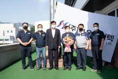 구미시 6월의 기업, <주>성윤하이텍 회사기 게양
