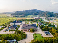 국립경주박물관에 누가 토기 3점을 두고 갔을까?