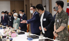 尹대통령 천안함·제2연평해전 등 '호국영웅' 오찬…