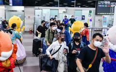 [포토뉴스] 대구공항 코로나 이후 첫 단체관광객 입국