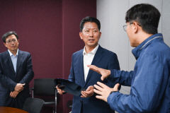김장호 구미시장 취임 후 첫 행보 SK실트론 찾아…경제 활성화 의지