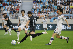 안방에선 두려울 게 없는 대구FC...적 아닌 심판 판정에 승리 뺏겼다