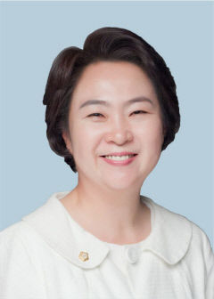 봉화군의회 사상 첫 여성 의장 탄생…김상희 의장·박동교 부의장 선출