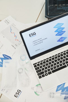 [ESG가 바꾸는 경영환경. 중] 중소기업, ESG 전담인력과 재원부족…지원 나서야