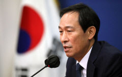 대통령 지인 아들 '사적채용' 논란에 정치권 공방…