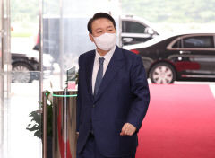 '즉흥→관리' 메시지 변화준 尹…대통령실 변화까지 이어질까