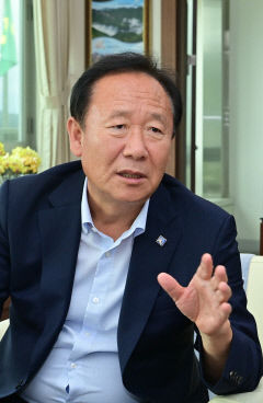 [경북 민선 8기 시장군수에게 듣는다]  박현국 봉화군수 