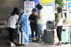 대구 코로나19 신규 확진자, 넉달 만에 7천 명 넘어...경북  5천898, 전국 14만9천897명
