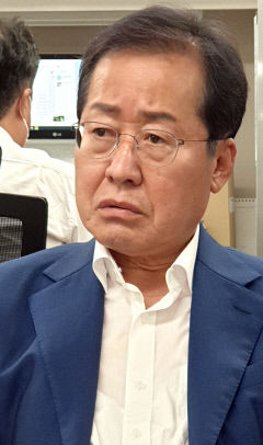 홍준표 대구시장 연일 안동엔 '구애' 구미엔 '맹공'