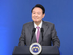 尹 취임 100일 회견…여 