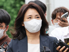 김혜경씨 경찰 출석…조사 장시간 이어질 듯