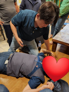 식당서 쓰러진 60대 남성 심폐소생술로 살린 형사