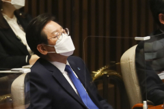 검찰, 이재명 '백현동 발언' 관련 소환 통보…민주당 즉각 반발