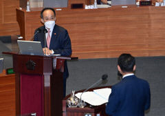 대정부 질문 4일째…與野, 서로 민생·경제 위기 '네 탓' 공방