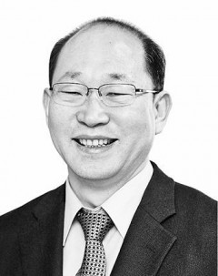 [이재윤 칼럼] 사법 리스크, 어느 쪽이 더 치명적일까