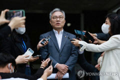 최강욱 1심 무죄… 정경심은 1개월 일시 석방