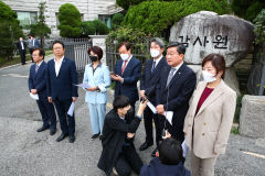 민주, 감사원장 사퇴·사무총장 구속 촉구 