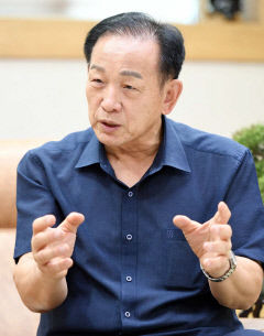 '문경사과축제 진두지휘' 신현국 시장 