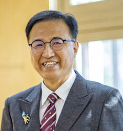 '이종백 영남대 언론출판문화원 실장, 책의 날' 기념 국무총리 표창