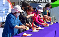 [포토뉴스]제15회 아줌마대축제 사과껍질 길게 깎기