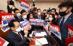 권력교체 후 尹정부 첫 국감, 민생 실종 '정쟁국감', 포스트 국감도 '험난'