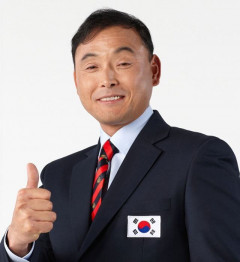 국민 마라토너 이봉주, 2022 대한민국 스포츠영웅 선정돼