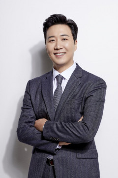 도경완  ‘불타는 트롯맨’ MC 발탁…장윤정과 맞대결?