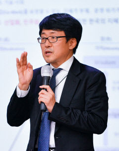 유철균 대구경북연구원장 