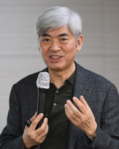 이진우 포스텍 명예교수 