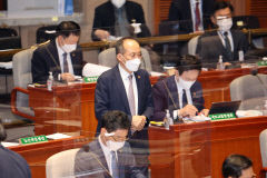 예결특위, 여당 전 정부 부동산 정책 지적, 야당 레고랜드 사태 정부 부실 비판