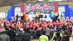 [포토뉴스] 박정희 대통령 105돌 기념행사, 북적이는 시민들
