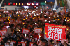 정부 퇴진 집회 참석한 야당 의원 놓고 총공세 나선 국민의힘