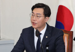 대통령실, 김건희 여사 '조명 촬영' 주장한 민주당 장경태 법적조치 검토