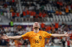 [카타르 월드컵] '학포·클라선 골맛' 네덜란드, 세네갈 2-0 제압
