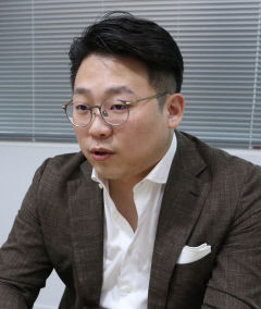 조진우 으르렁컴퍼니 대표 