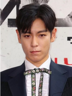 '빅뱅' 탑, 내년 우주여행 떠난다…日 억만장자와 함께