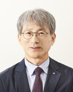 尹 대통령, 진실화해위원장에 김광동 상임위원 임명